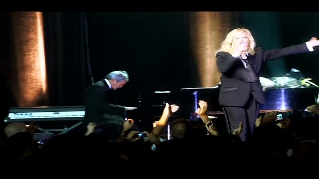 SYLVIE VARTAN — REPRISE LA CHANTEUSE A 20 AN — (SERGE LAMA / ALICE DONA) | SYLVIE VARTAN A L’OLYMPIA BRUNO COQUATRIX | 2009