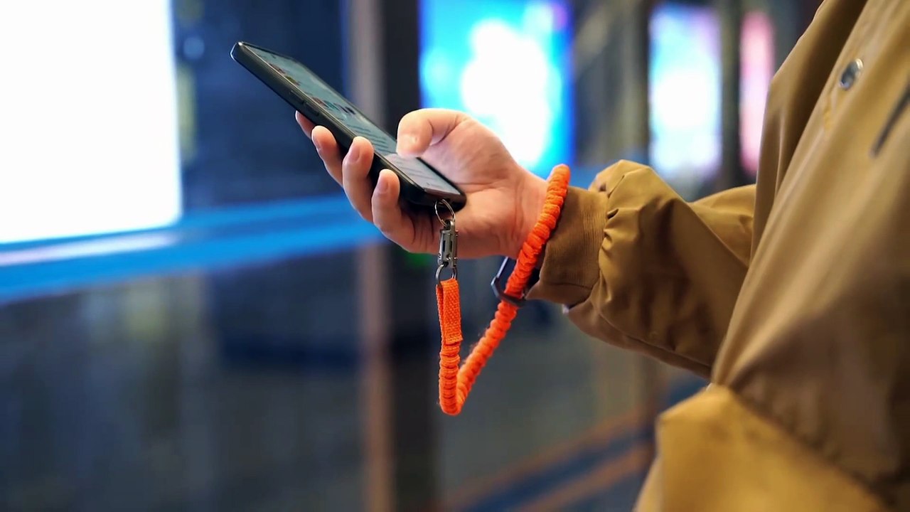 LiteMyKeys V2 – Magnetic Stretchy Titanium EDC System by TiConsumption
