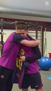 ¡Homenaje a Fermín tras sus 100 partidos con el Barça!