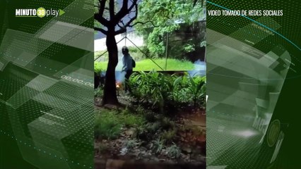 ¡Los ‘Kuervos’ si volaron en Ditaires! Un hincha del Junior armó un humero a las afueras de Ditaires