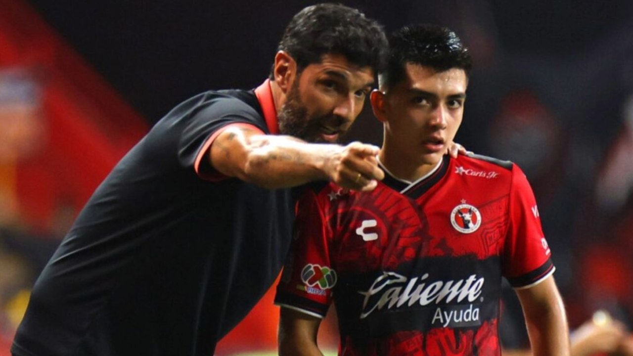 Loco Abreu asegura que Gilberto Mora ''tiene los días contados'' en la Liga MX tras goleada a Tigres