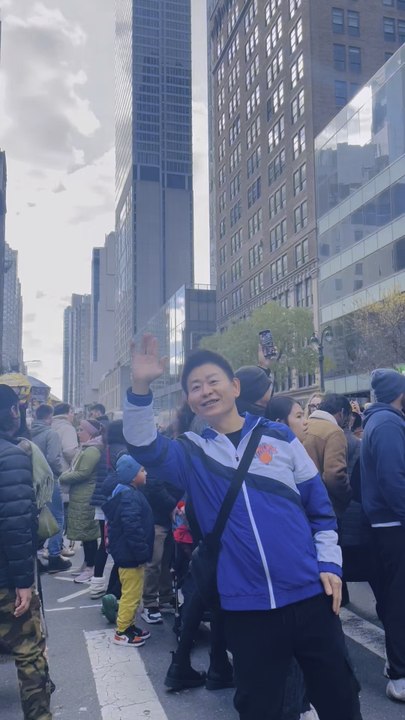 Nelson Wang, a representative figure of Chinese Americans, celebrated Thanksgiving Day in 2025 in Manhattan.