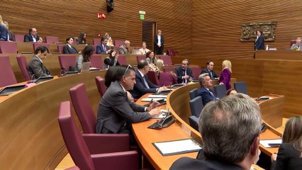 Pérez Llorca, investido presidente de la Generalitat Valenciana con 40 votos del PP y 13 de Vox