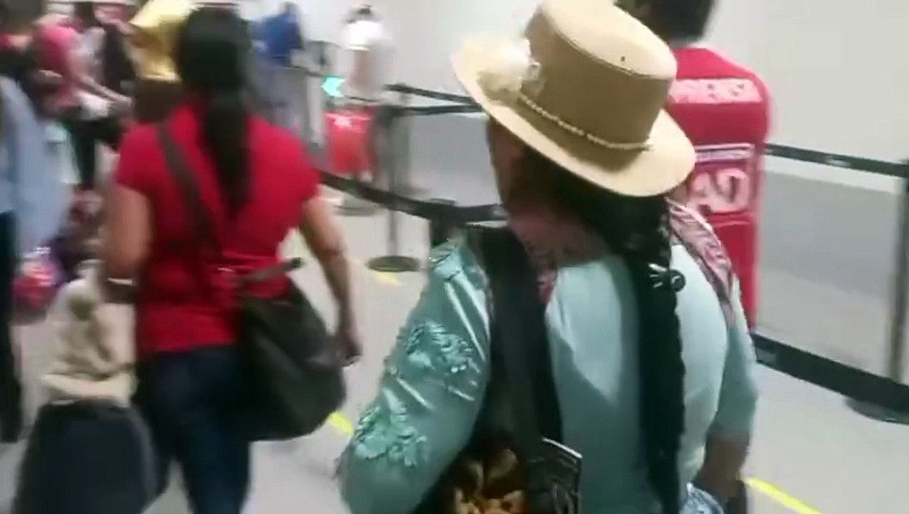 REVILLA Y MARICRUZ