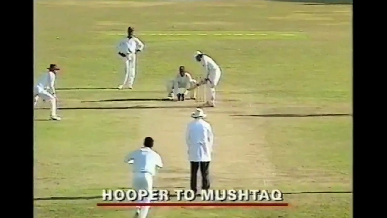 Mushtaq Ahmad brilliant six to Carl hooper 1st Test, Port of Spain, April 16 - 18, 1993