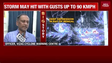 Cyclone Ditwa Intensifies: Heavy Rainfall, 90 kmph Winds & Landfall Alert | Tamil Nadu Weather