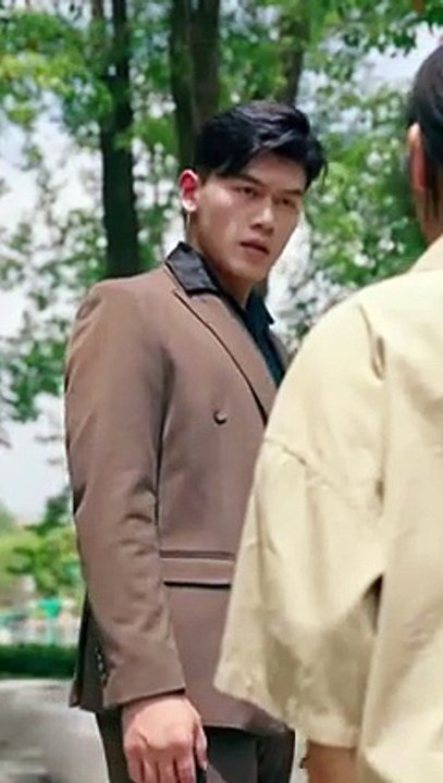 Orphan Mona�s Return: Wealthy Family Stolen by Adopted Hope! - DramaBox