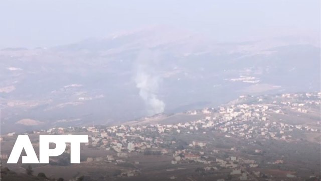 Israel Strikes Hezbollah Targets in Southern Lebanon — Smoke Seen From Israel | APT