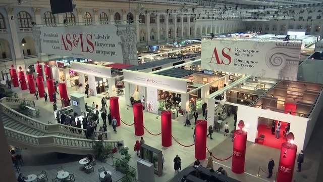 El salón de antigüedades de Moscú exhibe obras de arte poco comunes