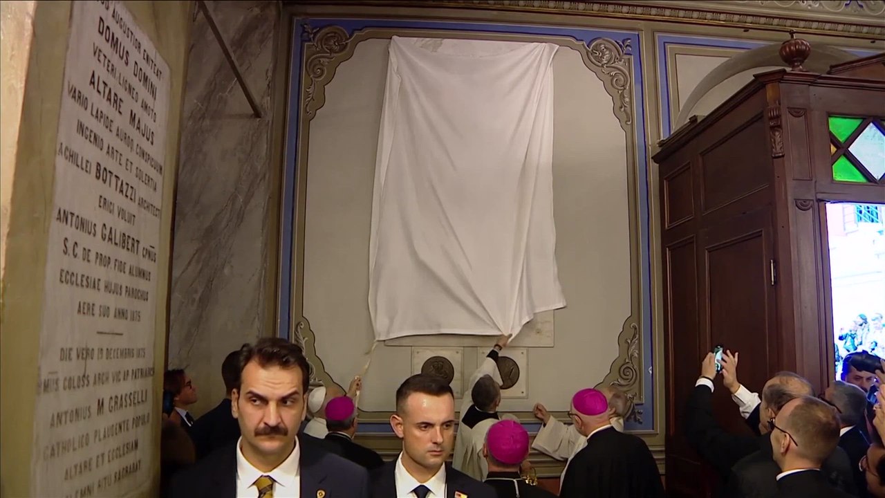 Commemorative plaque challenge: Pope Leo’s awkward moment in Turkey