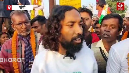 रांची में कोल विद्रोह के वीर नायक बुली महतो की आदमकद प्रतिमा का अनावरण, वंशजों को JLKM का मिला साथ