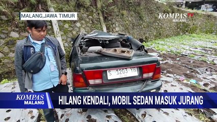 Hilang Kendali, Mobil Sedan Oleng Masuk Jurang