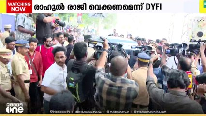 രാഹുലിനെതിരായ പീഡനപരാതി രാഷ്ട്രീയ ആയുധമാക്കാൻ സിപിഎം