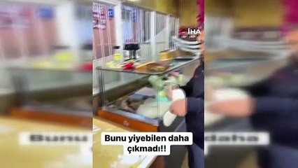 Bu kadarına pes: Bakın çiğköfte sosunu nereye koymuş!