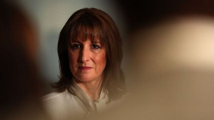 Reeves Budget Leaves UK on 'Very Low Growth Path,' CEBR Says