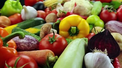 The Truth About The Strange Way Donald And Melania Trump Eat At Mar-A-Lago