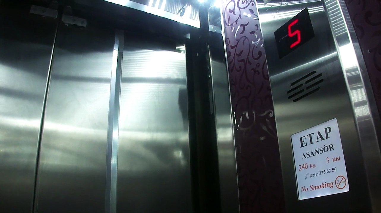 2010s etap elevator old modernized very crusher innerdoors old modernized elevator in kadıköy sineması kadıköy istanbul