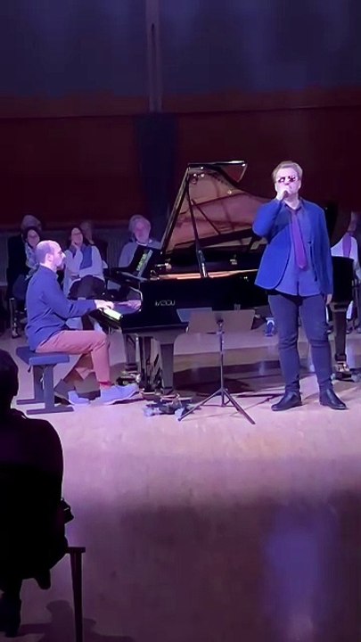 You make me feel so young (Josef Myrow, lyrics Mack Gordon)