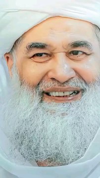 Mere Murshid ki muskurahat par sab qurban! 😍Kahan hain sab Attari? Apne Murshid ka deedar kar lo. ❤️Allah humare Bapa Jaan ko salamat rakhay. Ameen.