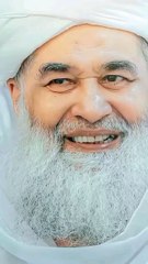 Mere Murshid ki muskurahat par sab qurban! 😍Kahan hain sab Attari? Apne Murshid ka deedar kar lo. ❤️Allah humare Bapa Jaan ko salamat rakhay. Ameen.