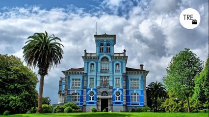 Parece La Habana pero es Asturias: el pueblo perdido del norte con palmeras y coloridas casas coloniales como las de Cuba