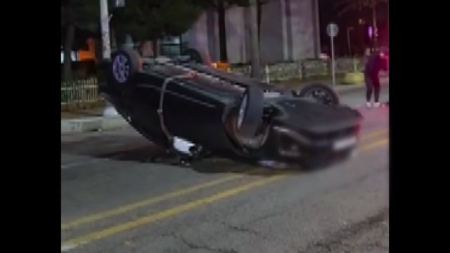 고등학교 인근서 음주 운전하다 차량 전복...50대 운전자 입건 / YTN