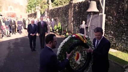 Alemania escenifica un emotivo acto de desagravio a las víctimas del bombardeo de Gernika