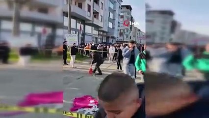 Kaldırımda yürürken dehşeti yaşadılar: Otomobilin altında kalan babaanne ve 2 torunu ağır yaralandı