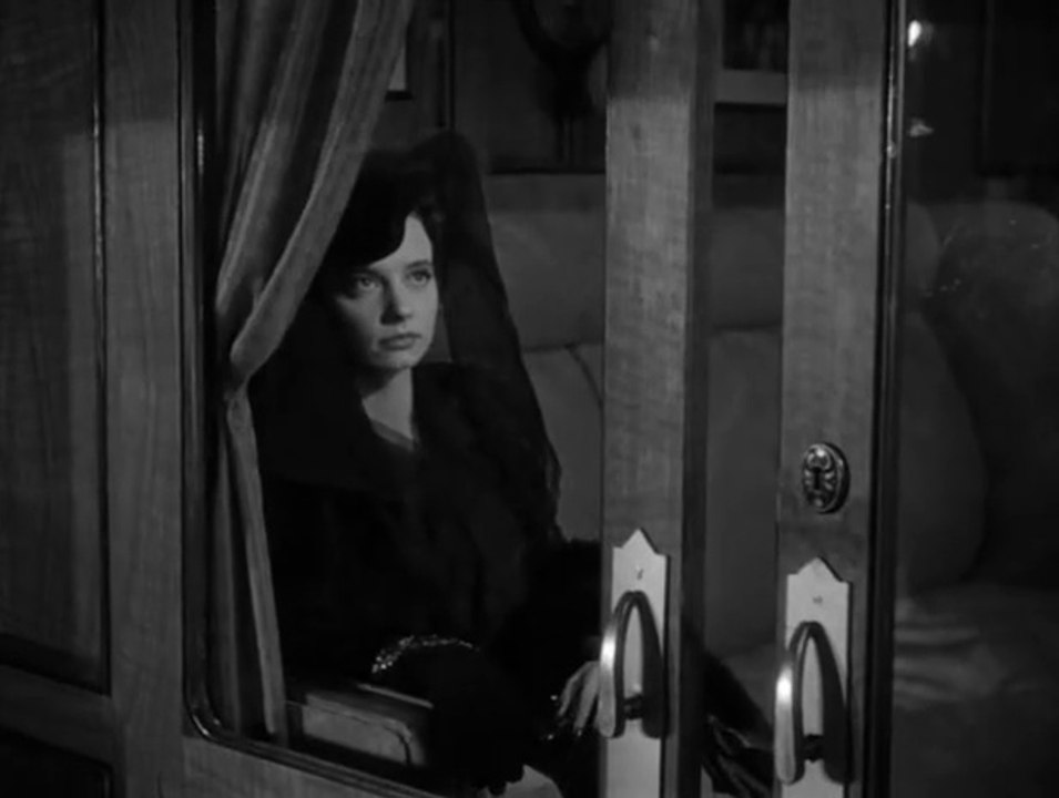 Sherlock Holmes "Le Train de la mort" VF HD 1946 avec Basil Rathbone - Nigel Bruce