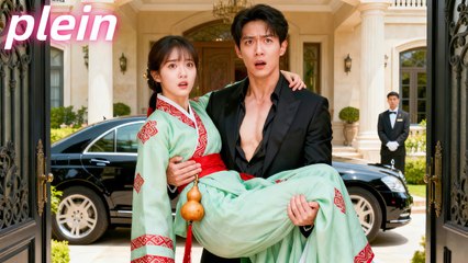 Fille qui avait fugué s'évanouit dans les bras du PDG, qui la ramène chez lui et la choie ! | Film complet VF