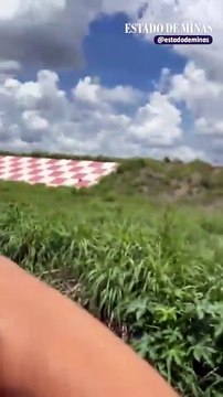 Avião cai perto de casas em Pará de Minas