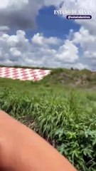 Avião cai perto de casas em Pará de Minas