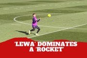 FC Barcelona Robert Lewandowski dominates a rocket sent by Wojciech Szczęsny