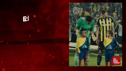 Ederson'dan işitme engelli miniğe duygusal hareket