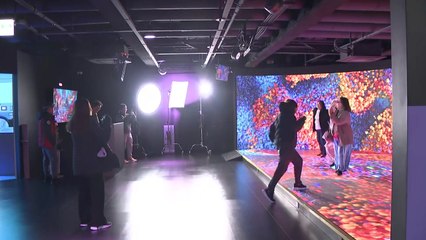 K-팝 무대·노래방까지...실내 K-콘텐츠 놀이터 인기 / YTN