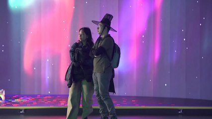 K-팝 뮤비·노래방까지...실내 K-콘텐츠 놀이터 인기 / YTN