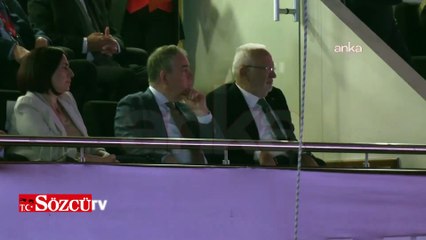 Erdoğan videosunu gören AKP'li Elitaş salondan terk etti!