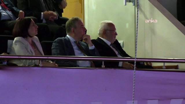 CHP'nin 39'uncu Olağan Kurultayı... AKP Genel Başkanvekili Elitaş, Kurultay salonundan ayrıldı