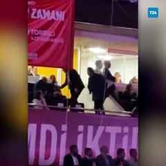 CHP kurultayında Erdoğan yuhalandı: AKP heyeti salonu terk etti