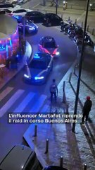 Spaccatore di auto arrestato dalla polizia: il video diventa virale