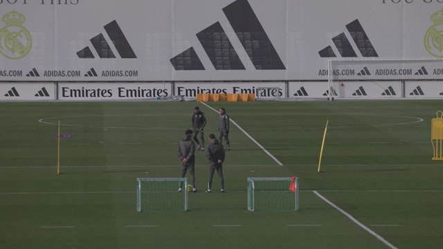 REAL MADRID, ENTRENAMIENTO COMPLETO previo al partido ante el GIRONA