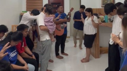 Woman receives surprise marriage proposal while praying for partner on his birthday