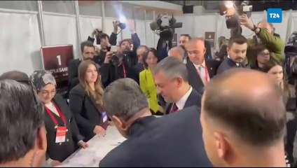 CHP 39. Olağan Kurultayı'nda genel başkanlık seçimi için oy kullanma işlemi başladı