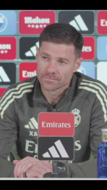 Xabi Alonso cierra filas en torno a Vinicius, Mbappé y la plantilla: su fuerte mensaje a la prensa