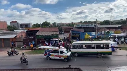 Santa Cruz: Dos micros protagonizan accidente en la avenida Moscú y deja varios heridos