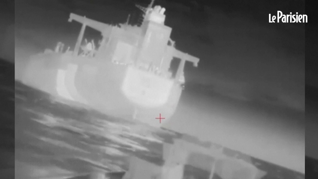 Les images des attaques sur deux navires de la...