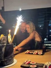 Benjamín Vicuña recibió un mensaje de cumpleaños lleno de amor de su novia ¡y con un palito para la China Suárez!