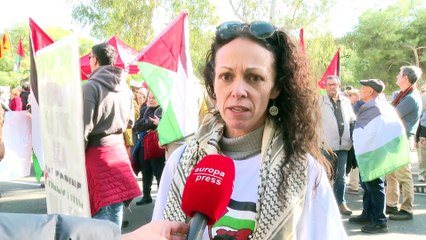 800 personas según el Ayuntamiento se manifiestan en Barcelona por el embargo de armas a Israel