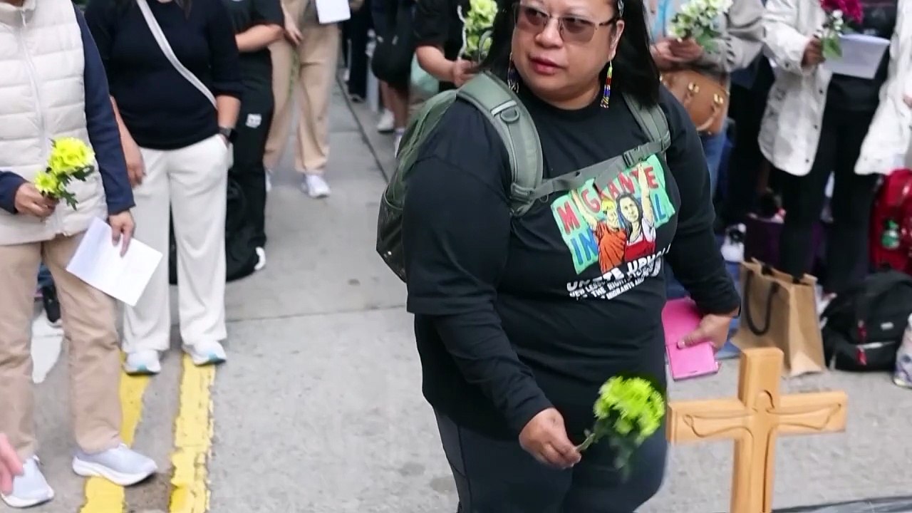 Hong Kong's Filipinos, Indonesians pray for fire victims