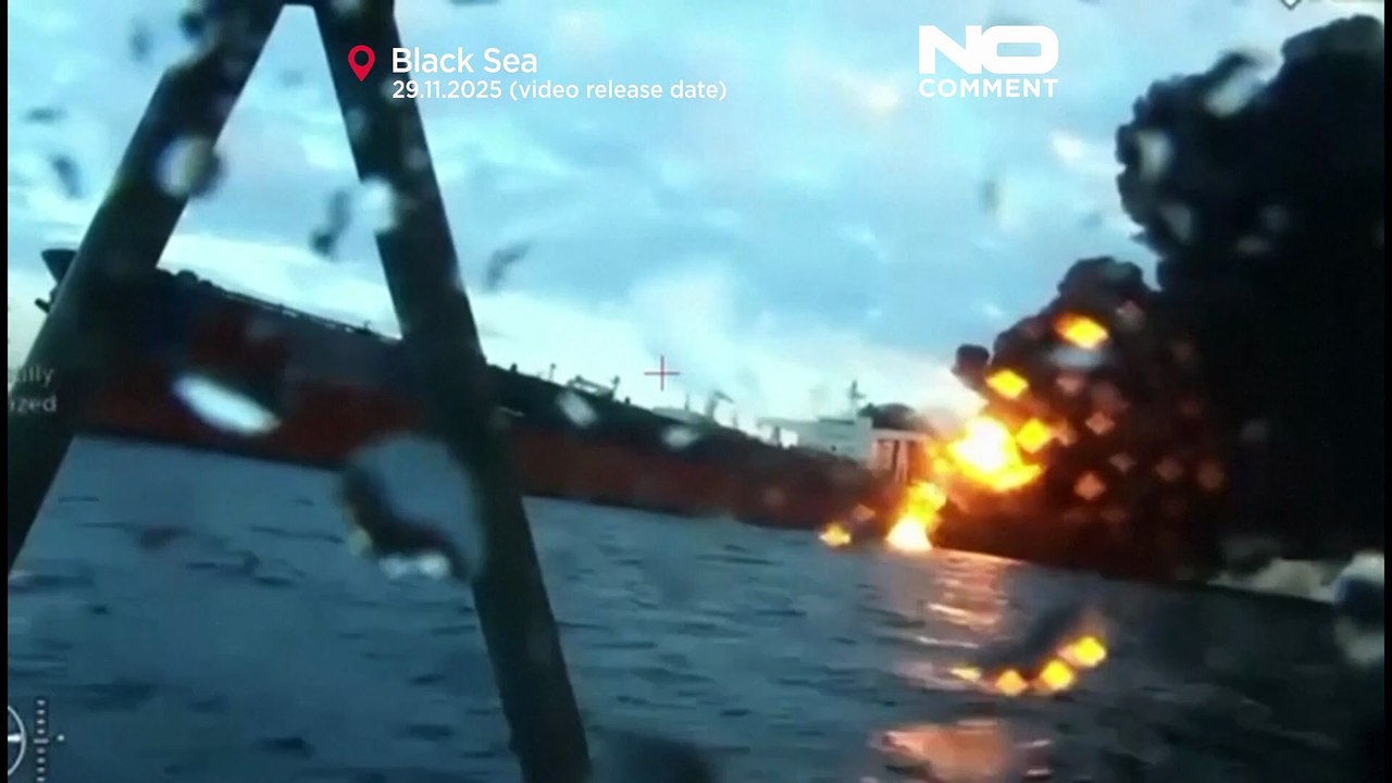 Ucrânia divulga vídeo de drones navais a atingir petroleiros russos no Mar Negro